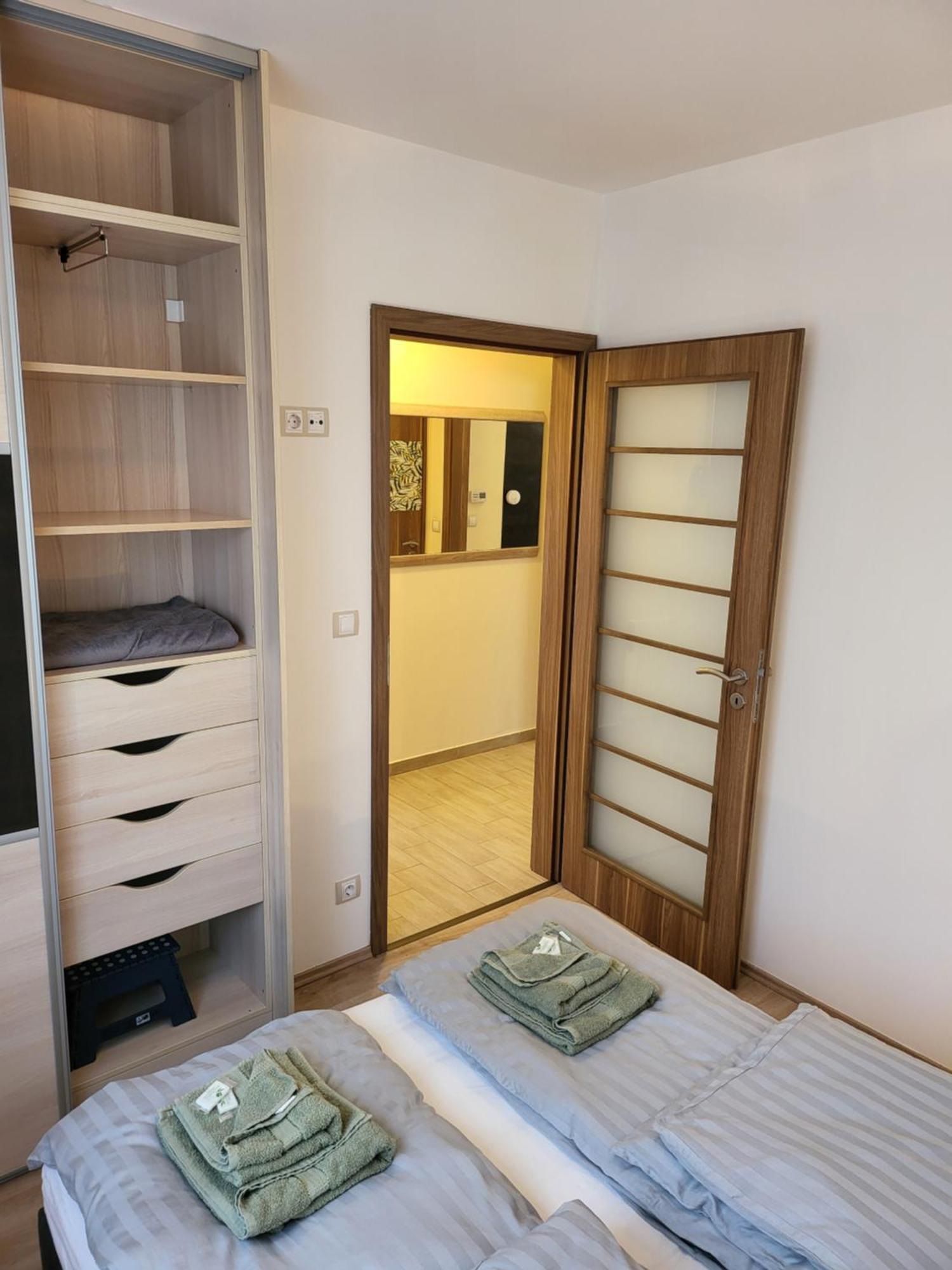 Triangol Apartman: Fuerdo, Belvaros, Egyetem Ráb Exteriér fotografie