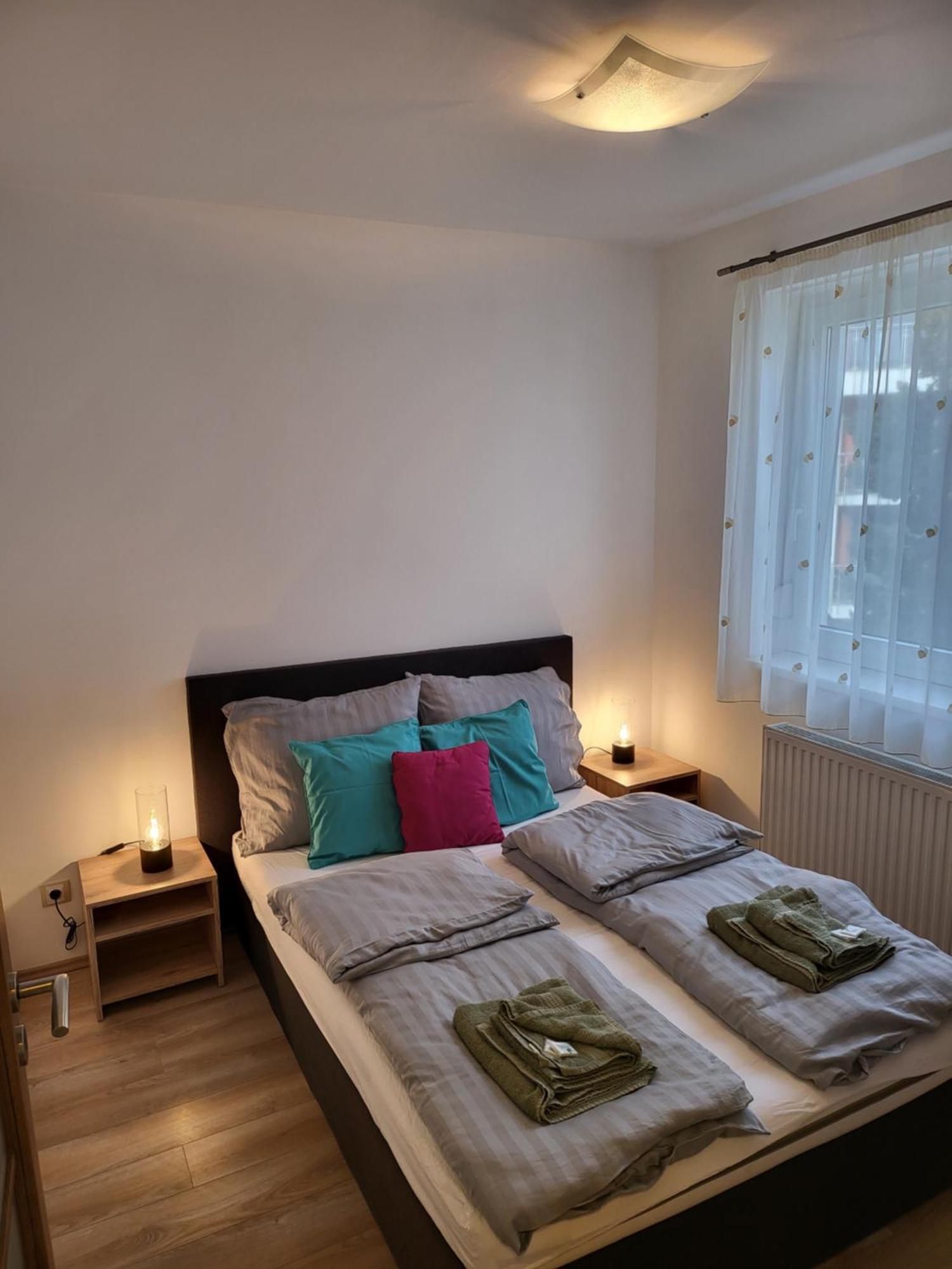 Triangol Apartman: Fuerdo, Belvaros, Egyetem Ráb Exteriér fotografie