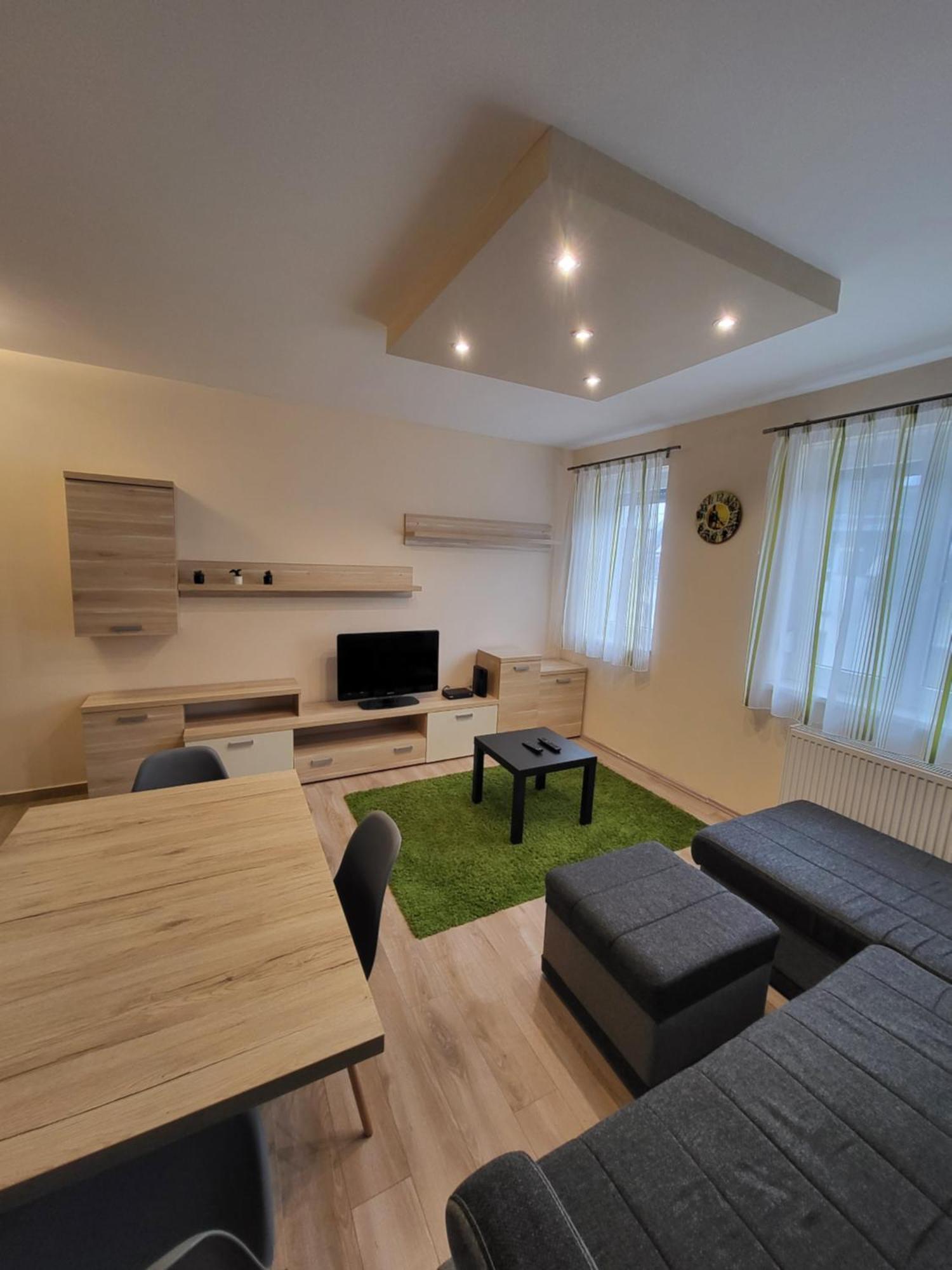 Triangol Apartman: Fuerdo, Belvaros, Egyetem Ráb Exteriér fotografie