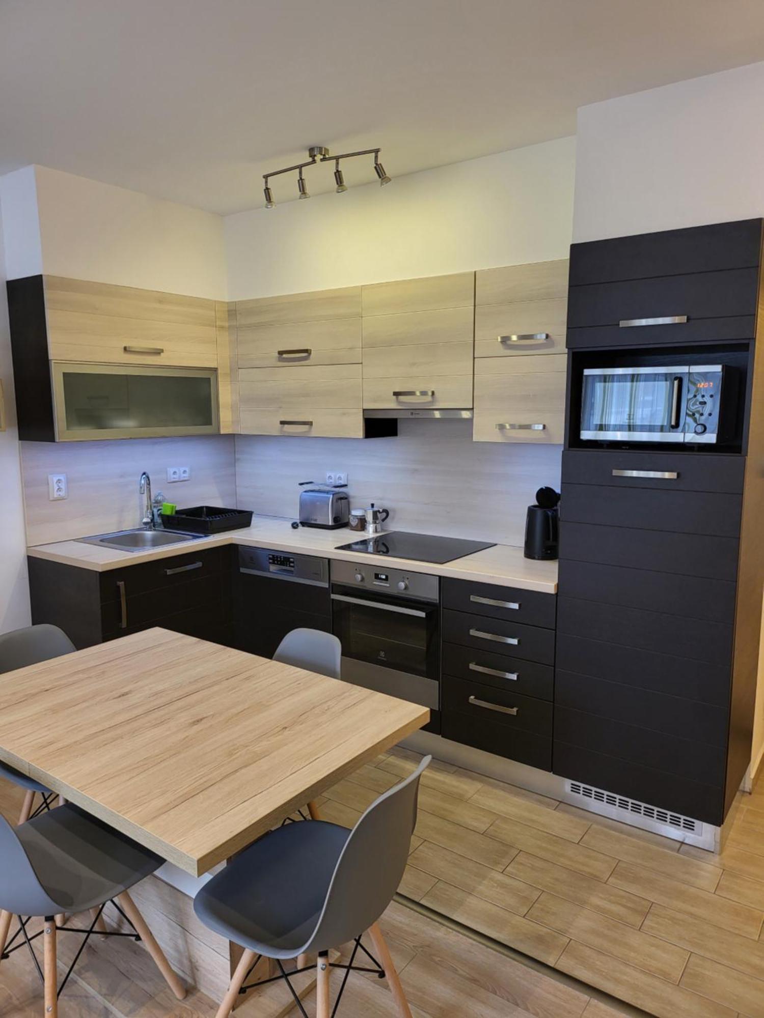 Triangol Apartman: Fuerdo, Belvaros, Egyetem Ráb Exteriér fotografie